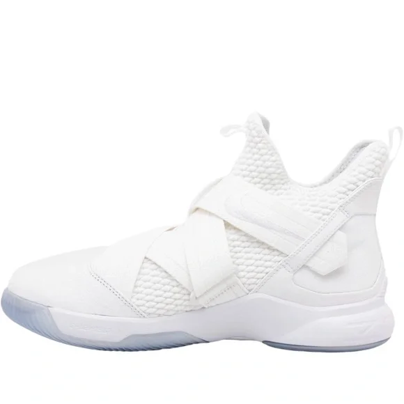 The Nike LeBron Soldier 12 - Picture 5 of 5